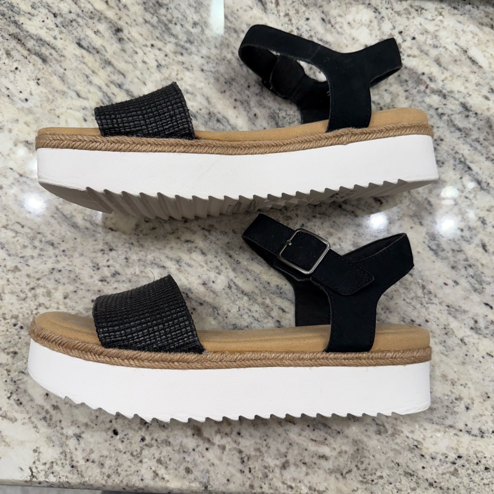 Clark’s Lana Shore Black Platform Sandals - size 11 - Picture 3 of 7